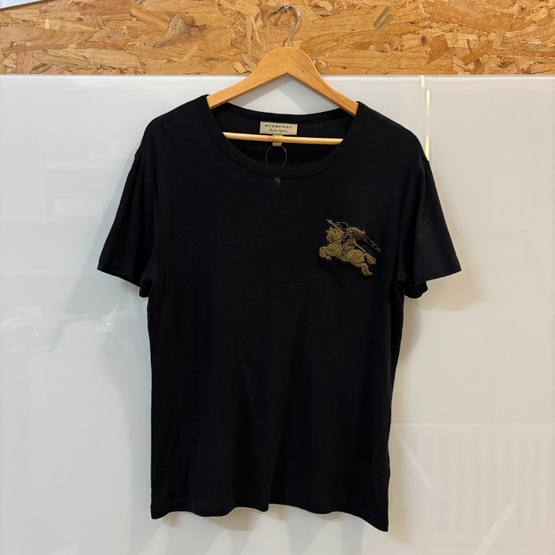 【美收精品】BURBERRY 黑金色短袖上衣 4-202【隔月月中將轉賣至日本 上架期限30天】-0