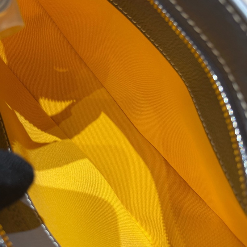 Goyard 半月包 灰色 尺寸約25*6*17cm-18