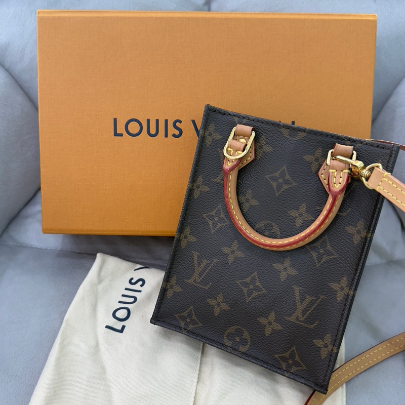 🍙LV 琴譜包🍙 無購證無發票/會介意的  勿詢問勿購買-0