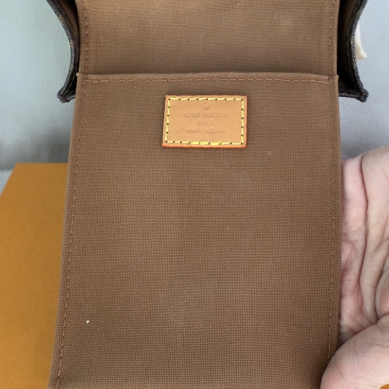 🍙LV 琴譜包🍙 無購證無發票/會介意的  勿詢問勿購買-21