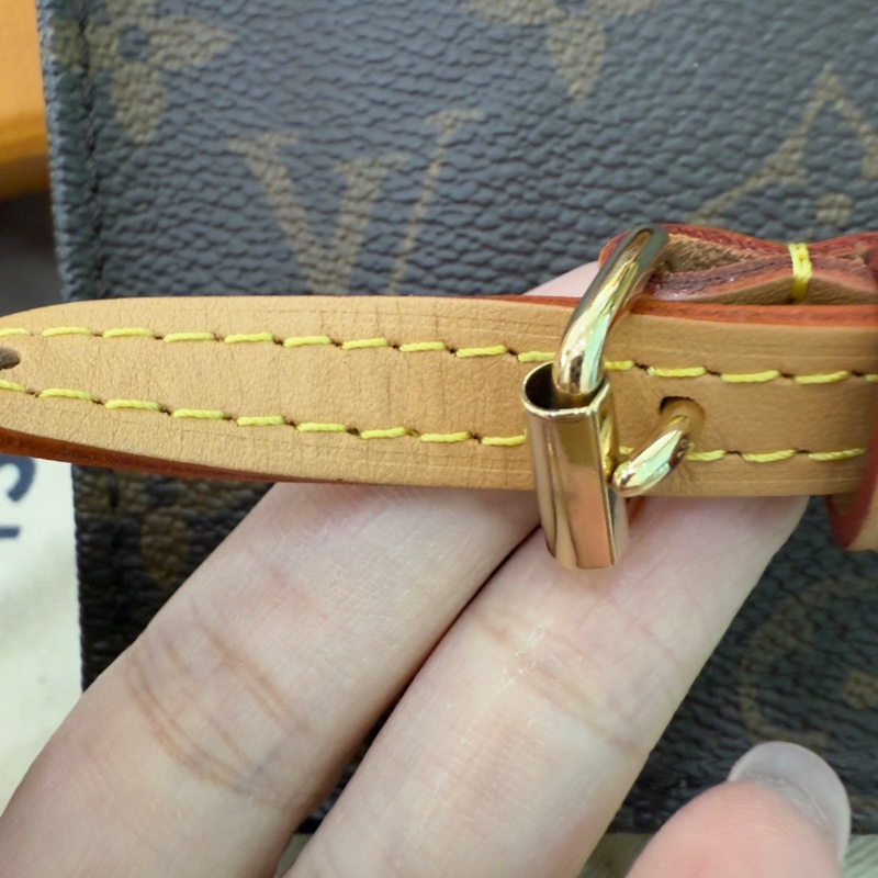 🍙LV 琴譜包🍙 無購證無發票/會介意的  勿詢問勿購買-29