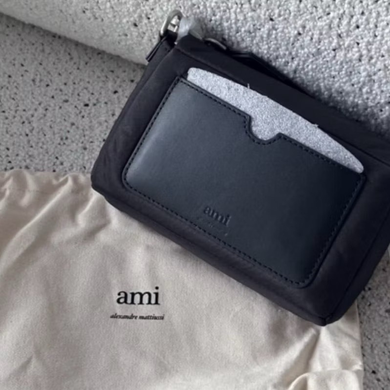 Ami Paris 黑色尼龍機能肩背小包 （大全新）-2