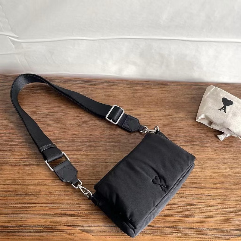 Ami Paris 黑色尼龍機能肩背小包 （大全新）-12