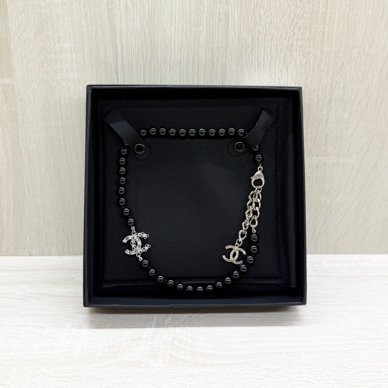 CHANEL黑珍珠銀釦浮雕帶鑽雙C項鍊/手鍊 A96986/A96979-0