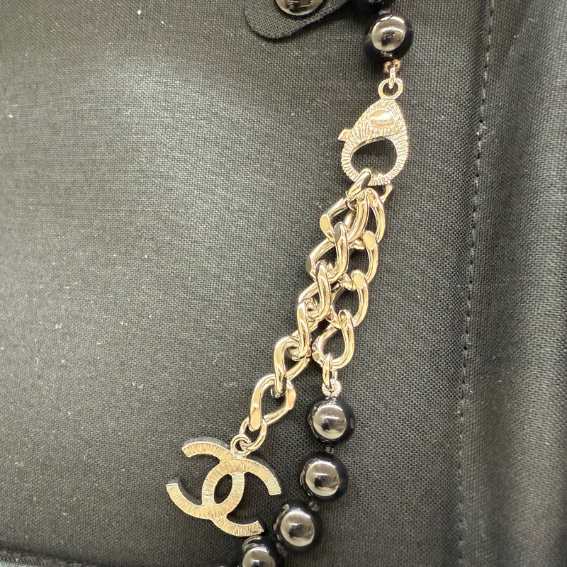 CHANEL黑珍珠銀釦浮雕帶鑽雙C項鍊/手鍊 A96986/A96979-4