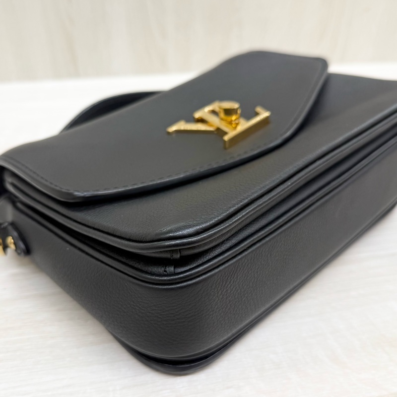 LV黑色牛皮Oxford金Logo轉釦下蓋雙層手提肩斜背包 M22735-19