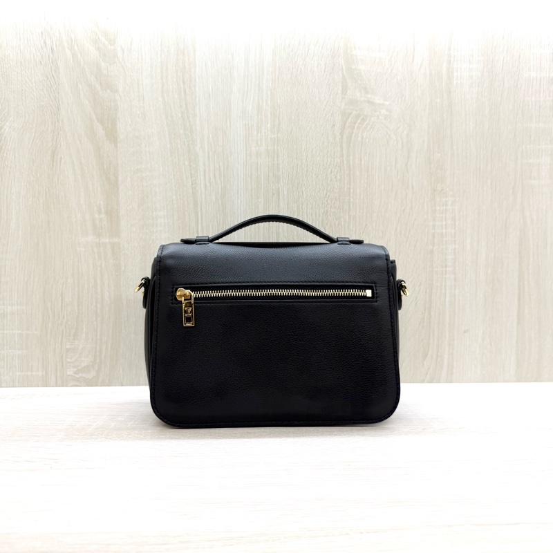 LV黑色牛皮Oxford金Logo轉釦下蓋雙層手提肩斜背包 M22735-1