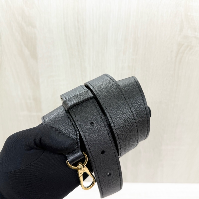 LV黑色牛皮Oxford金Logo轉釦下蓋雙層手提肩斜背包 M22735-10