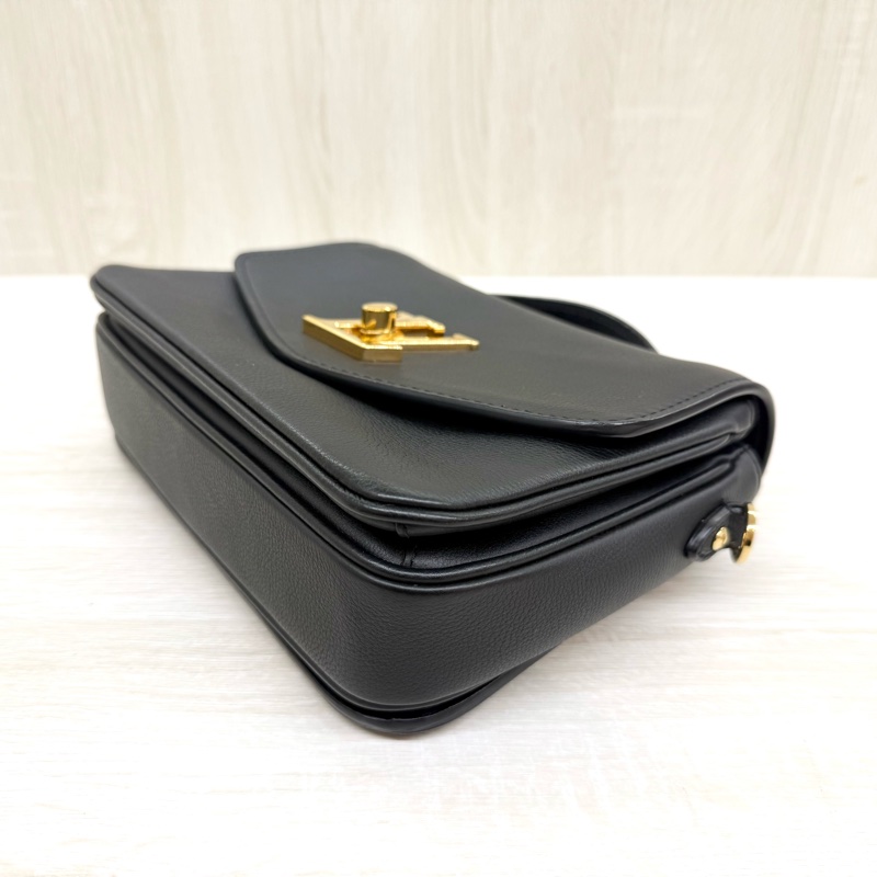 LV黑色牛皮Oxford金Logo轉釦下蓋雙層手提肩斜背包 M22735-13