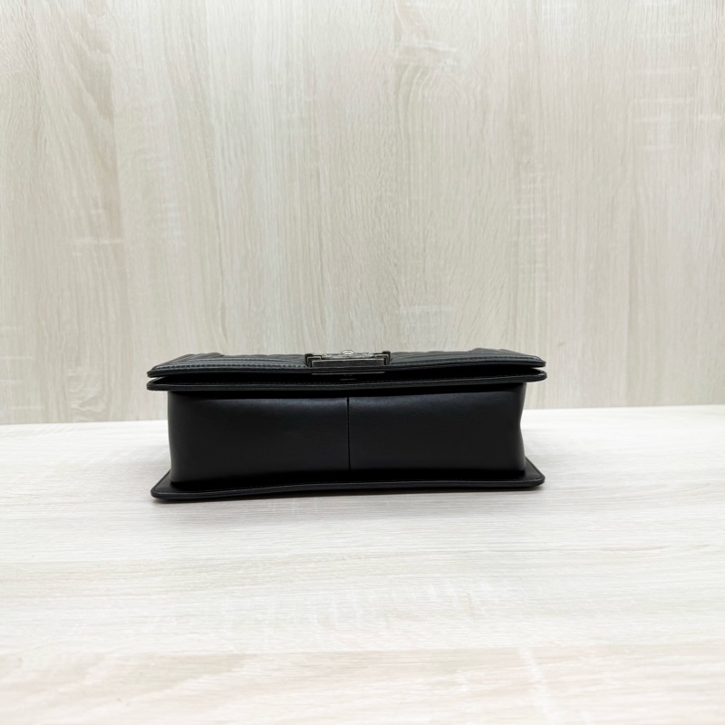 CHANEL黑色羊皮復古銀釦BOY25cm/A67086-5