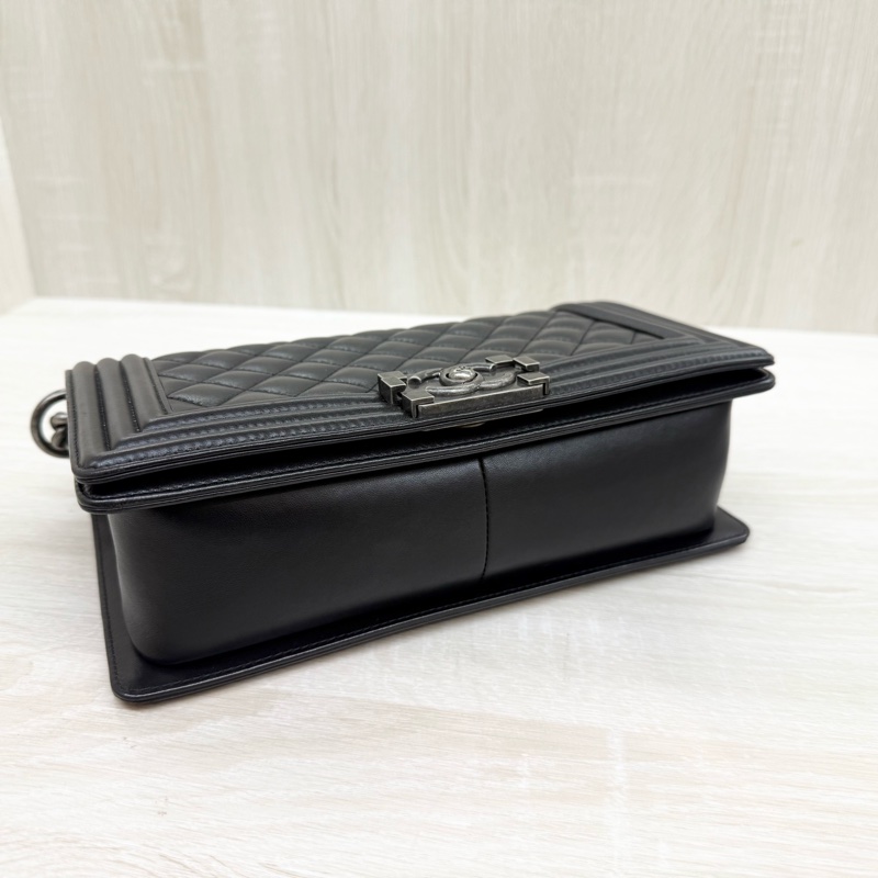 CHANEL黑色羊皮復古銀釦BOY25cm/A67086-8
