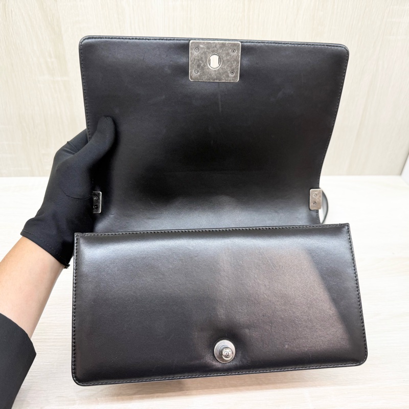 CHANEL黑色羊皮復古銀釦BOY25cm/A67086-12