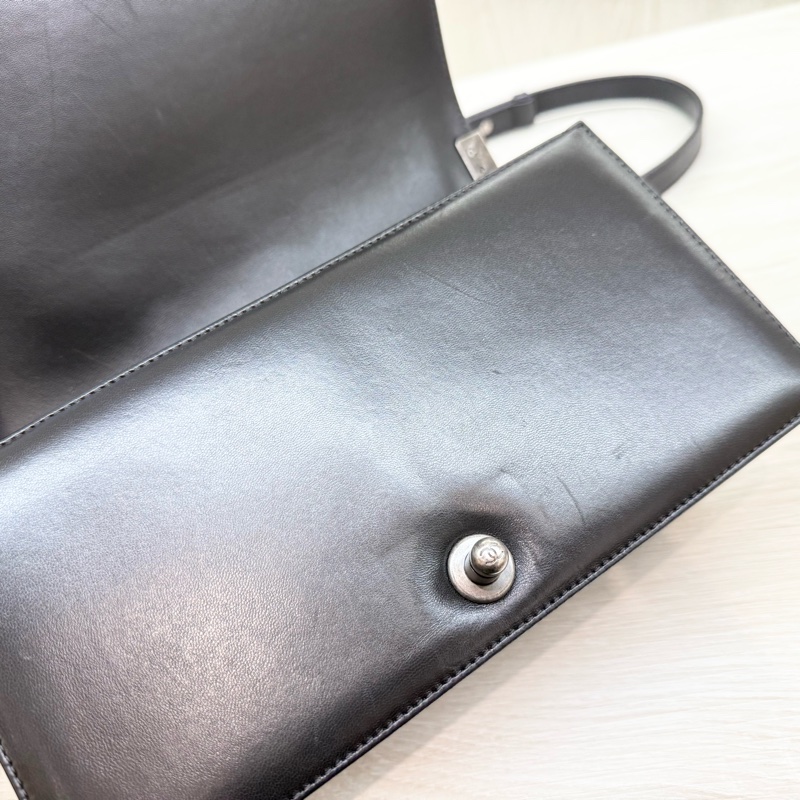 CHANEL黑色羊皮復古銀釦BOY25cm/A67086-14