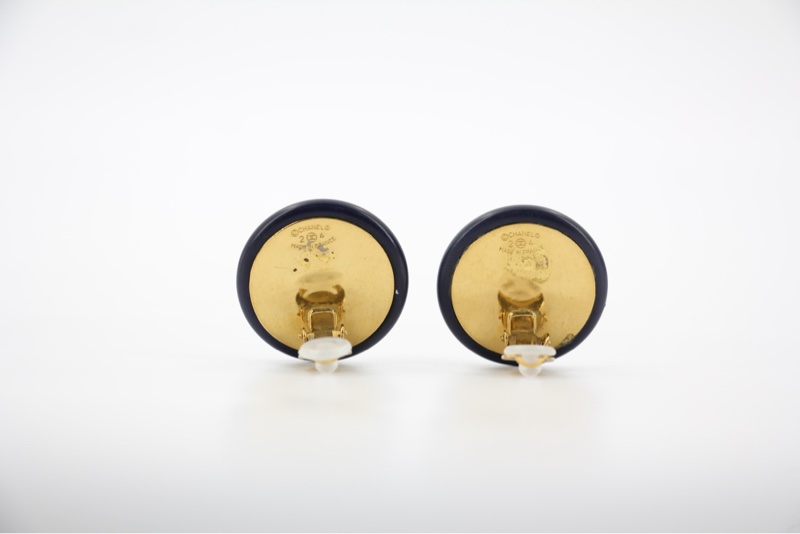 Chanel Vintage 87 樹脂海軍藍CC Logo大圓形耳環-7