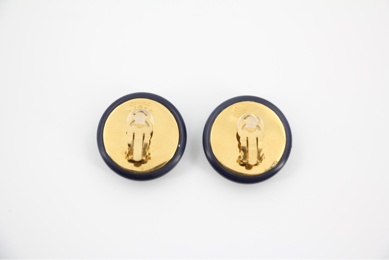 Chanel Vintage 87 樹脂海軍藍CC Logo大圓形耳環-10