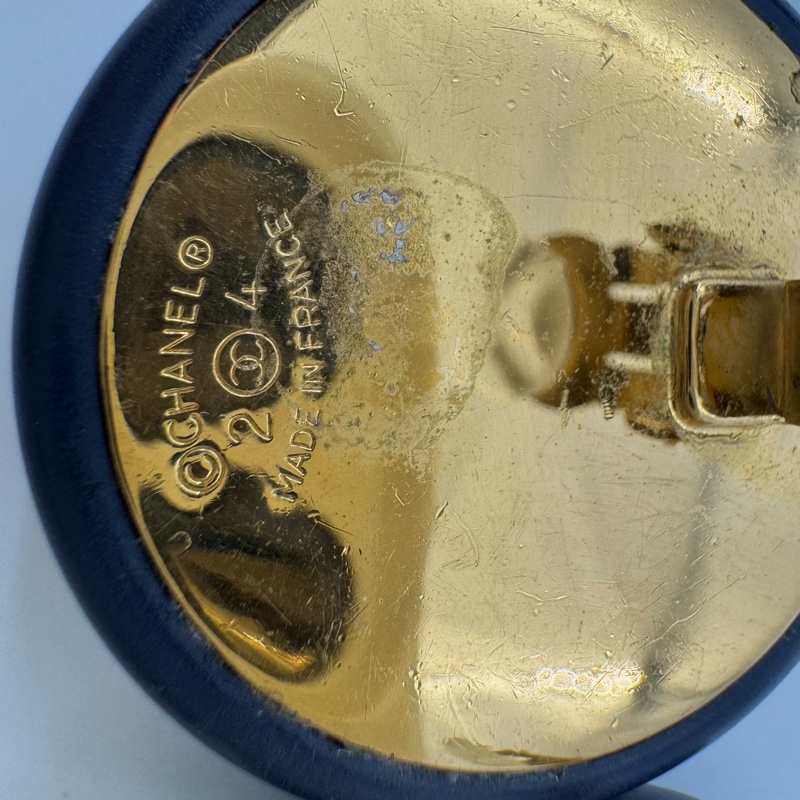 Chanel Vintage 87 樹脂海軍藍CC Logo大圓形耳環-13