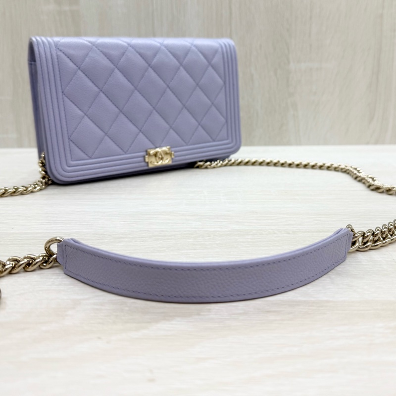 CHANEL薰衣草粉紫色荔枝牛皮淡金釦BOY WOC-11