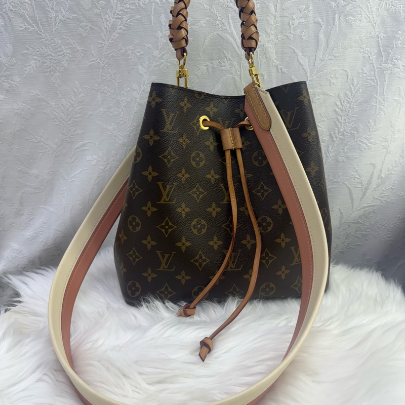 Louis Vuitton Neo Noe Bag-19