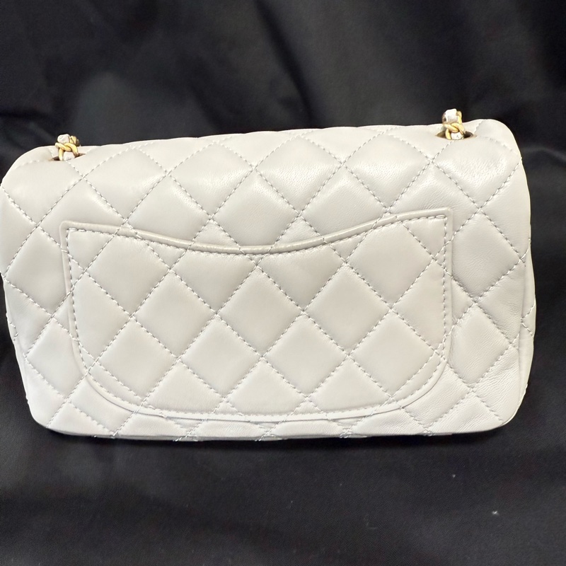 Chanel 🪐金球💫經典調節金球淡灰色19公分仙女包-4