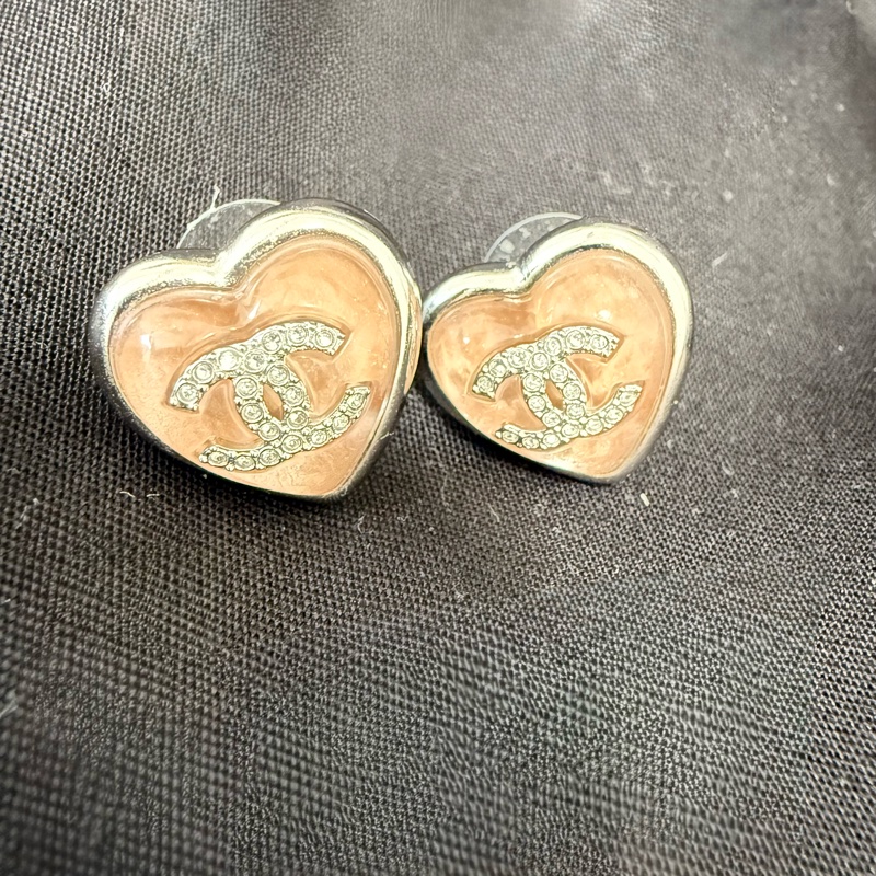 Chanel⭐️透明淺粉紅愛心耳環-0