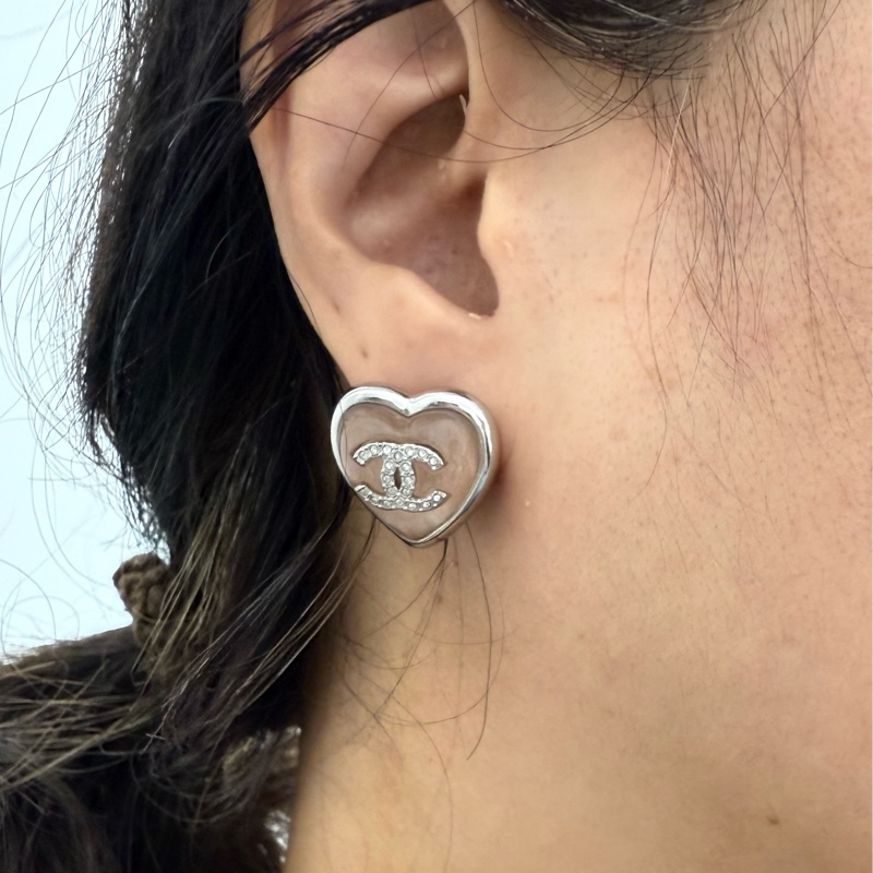 Chanel⭐️透明淺粉紅愛心耳環-4