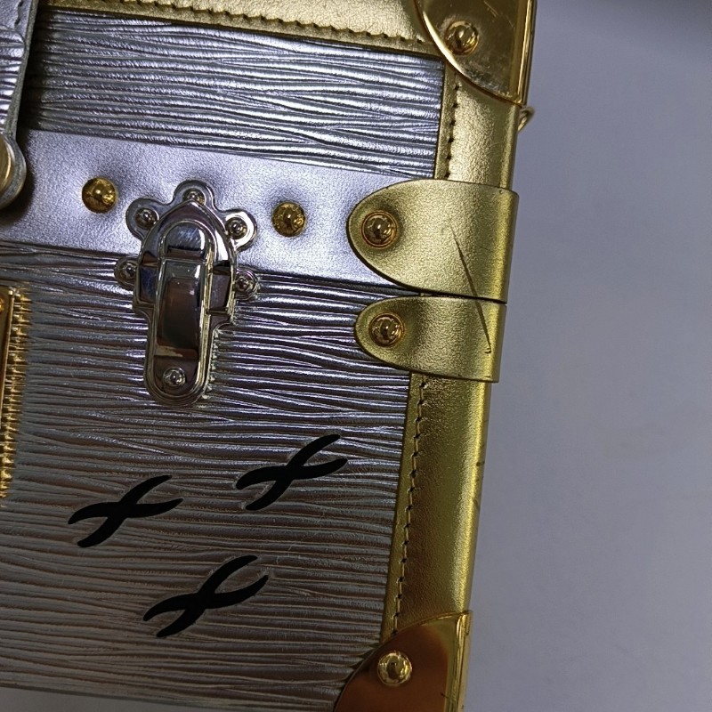 LOUIS VUITTON PETITE MALLE 銀色EPI 牛皮水波紋單肩包斜挎包 金色銀色五金 可拆卸肩帶-9