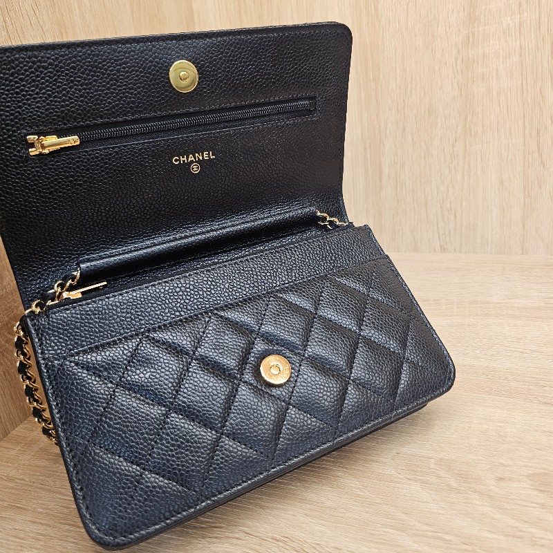 [晶片款品況新❣️] Chanel黑荔枝皮金釦WOC斜背包-8