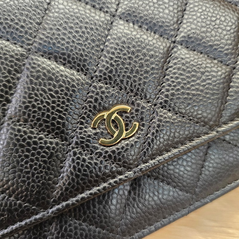 [晶片款品況新❣️] Chanel黑荔枝皮金釦WOC斜背包-16