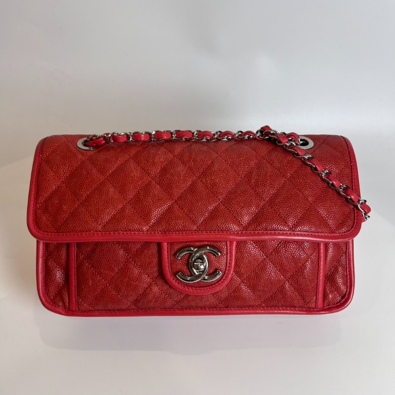 CHANEL 15開 紅荔枝皮銀扣機場包-0