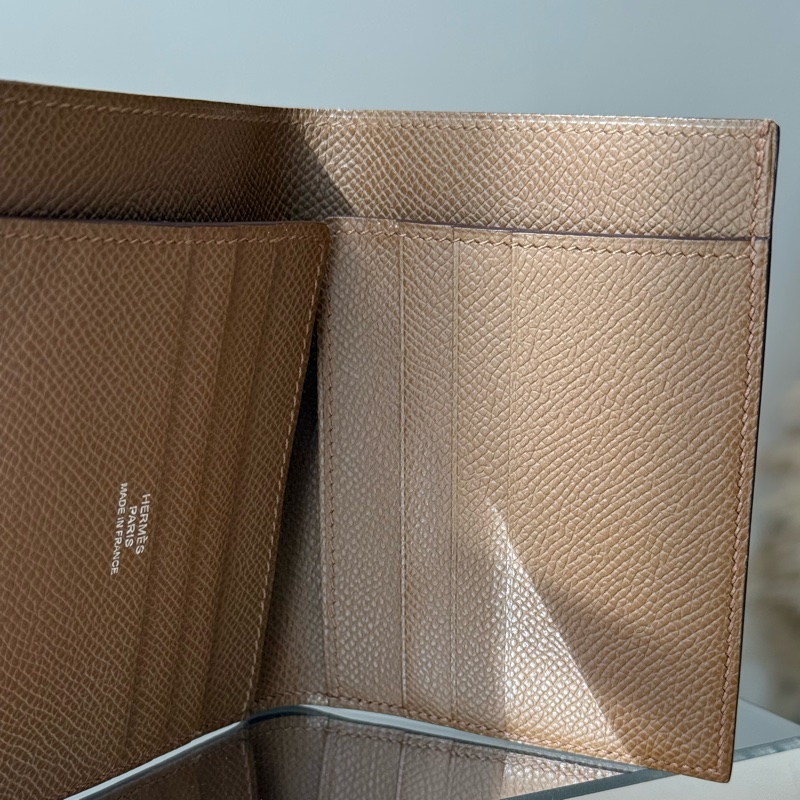 HERMES 金棕色短夾-5