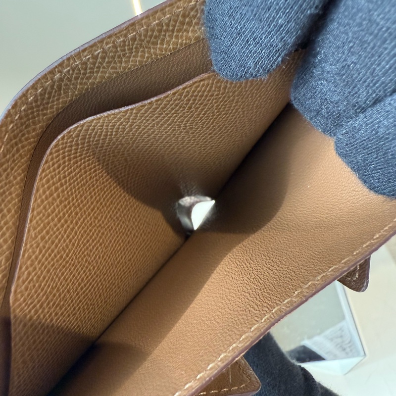 HERMES 金棕色短夾-6