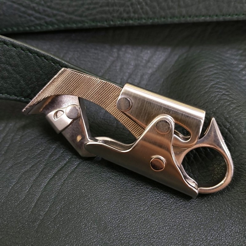 BURBERRY綠色皮草單肩包手提包手拿包 銀色五金 可拆卸肩帶-8