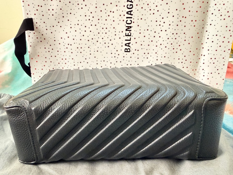 巴黎世家Balenciaga car camera bag真皮輪胎相機包 黑色-10