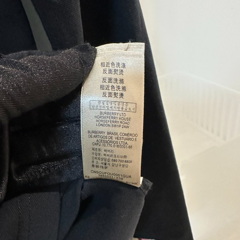 【美收精品】BURBERRY 黑色長袖上衣 4-204【隔月月中將轉賣至日本 上架期限30天】-9