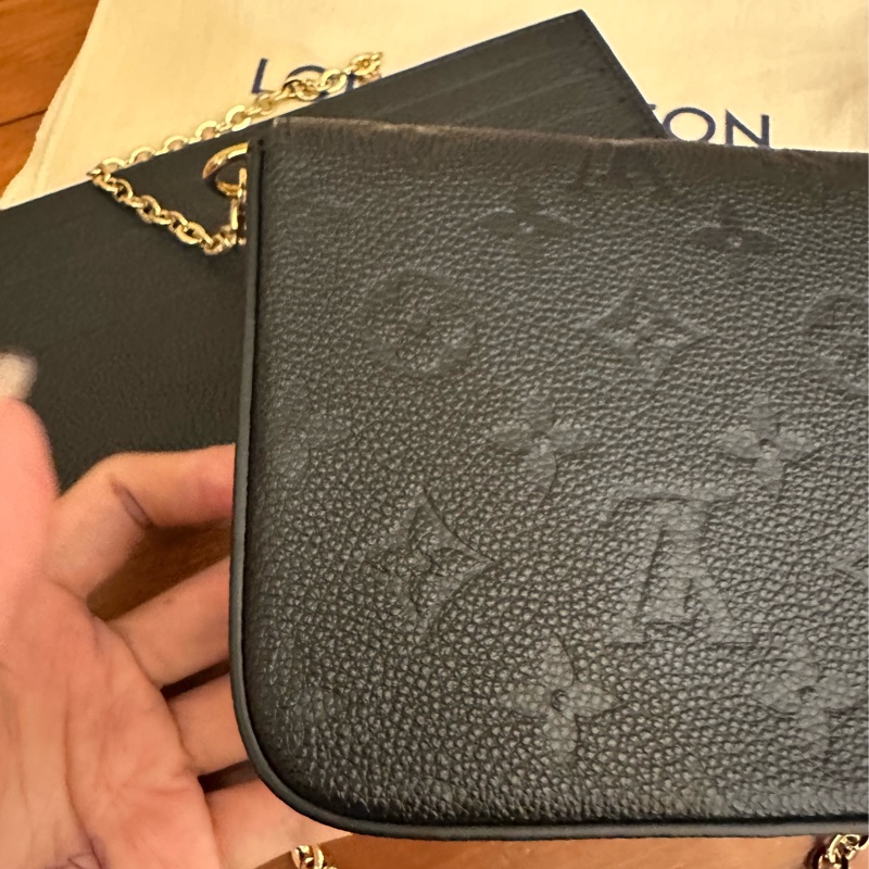 Lv黑壓紋三合一超好用斜背包-7