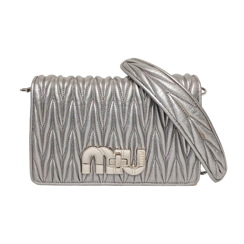 Miu Miu銀色羊皮絎縫單肩包 銀色五金 可拆卸肩帶-0