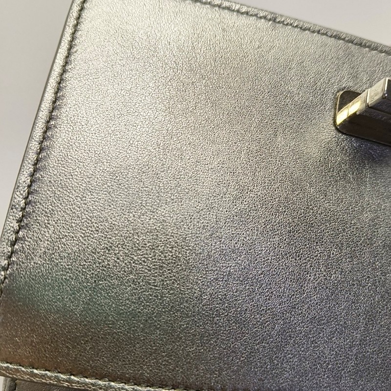 Miu Miu銀色羊皮絎縫單肩包 銀色五金 可拆卸肩帶-8