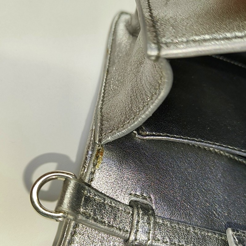 Miu Miu銀色羊皮絎縫單肩包 銀色五金 可拆卸肩帶-16