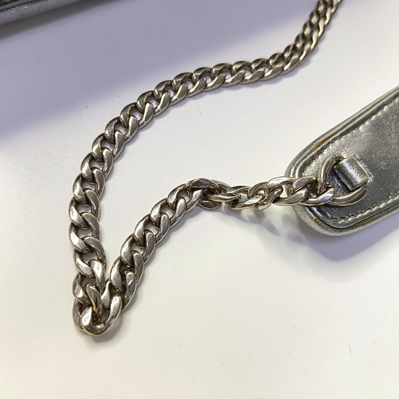 Miu Miu銀色羊皮絎縫單肩包 銀色五金 可拆卸肩帶-17