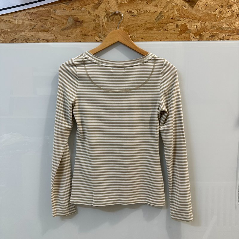 【美收精品】BURBERY 米白色條紋長袖上衣 4-206【隔月月中將轉賣至日本 上架期限30天】-1