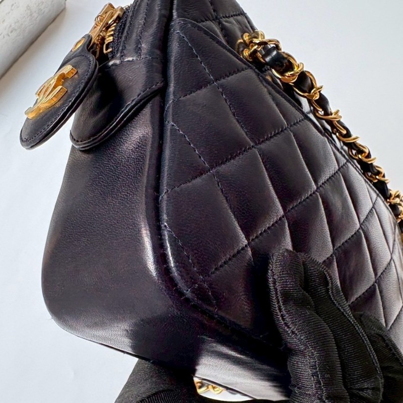 Chanel 金鍊深藍皮菱格長肩側包-14