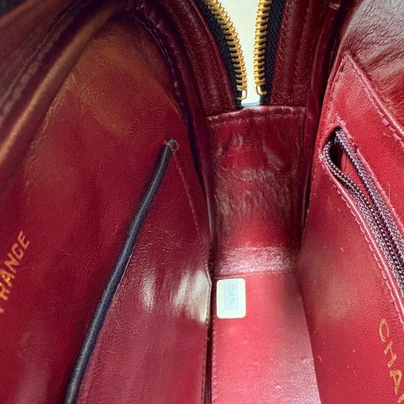 Chanel 金鍊深藍皮菱格長肩側包-17