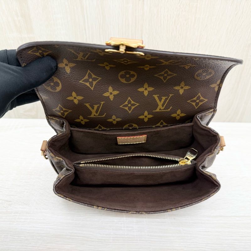 LV原花橫板East West郵差包M46279-6