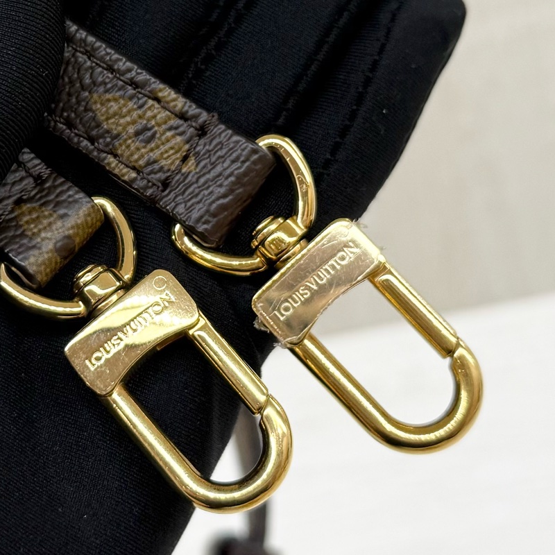 LV原花橫板East West郵差包M46279-23