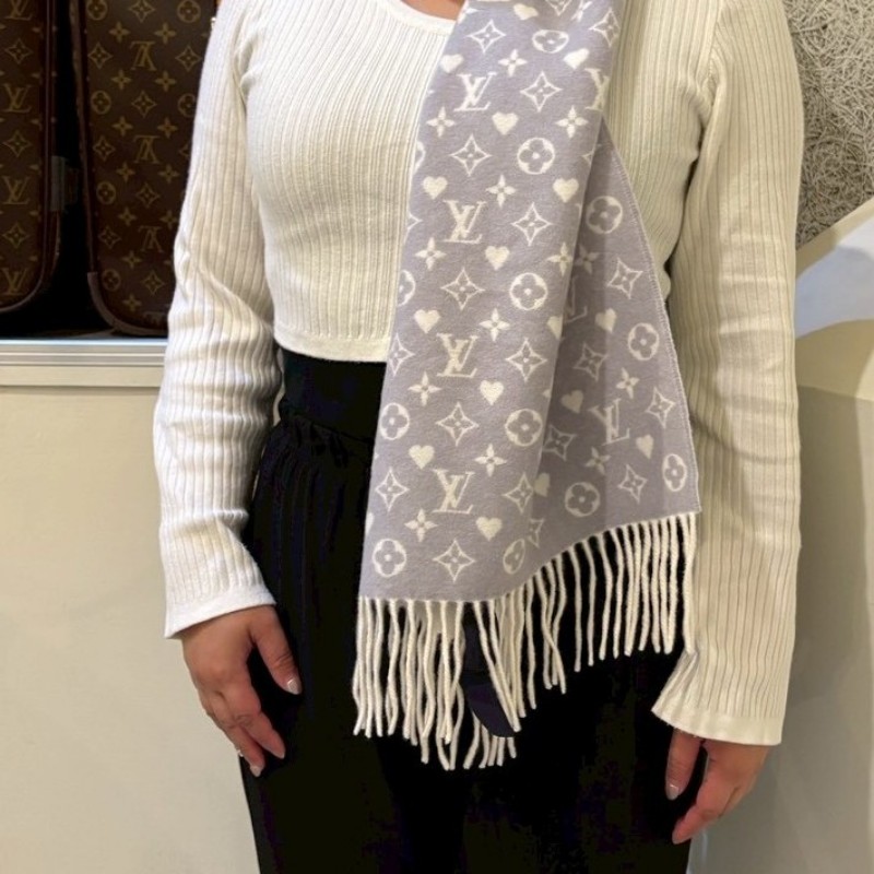 LV 灰白愛心老花 Cashmere 圍巾 M77641-5