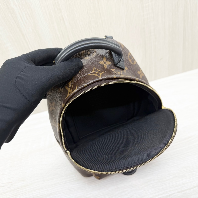 LV原花拼黑色皮革Palm Springs Mini小書包M44873-8