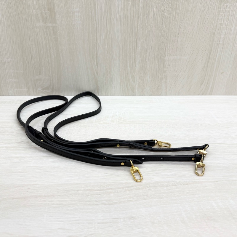 LV原花拼黑色皮革Palm Springs Mini小書包M44873-11