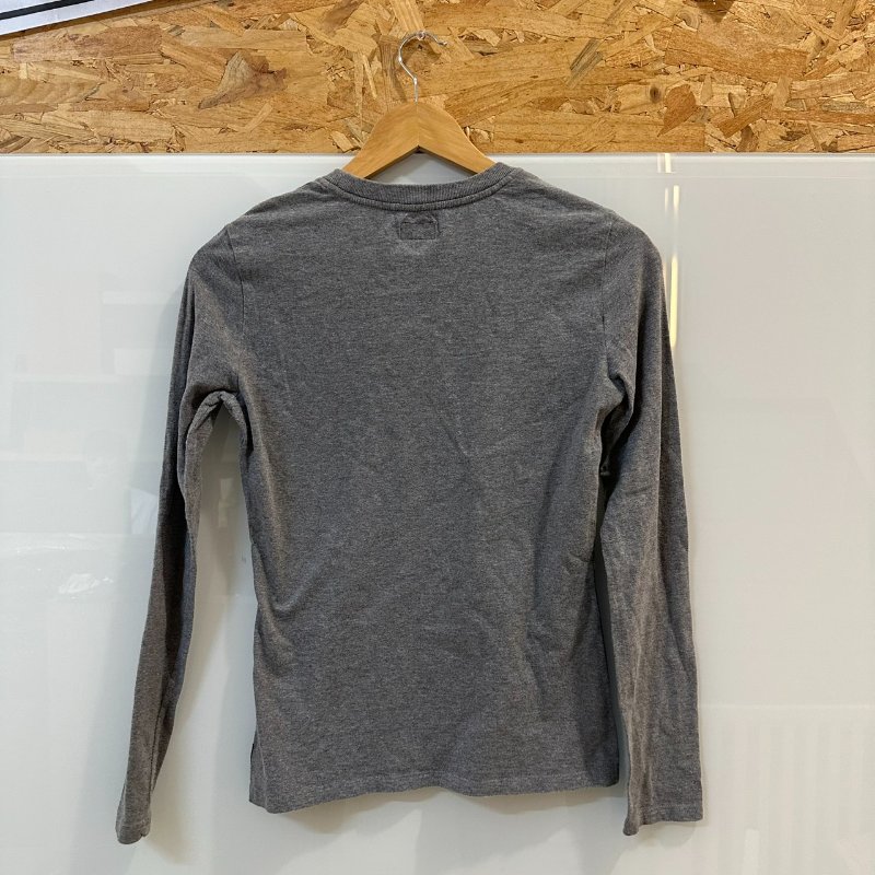 【美收精品】ARMANI 灰黑色長袖上衣 4-211【隔月月中將轉賣至日本 上架期限30天】-1