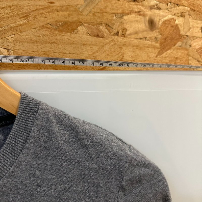 【美收精品】ARMANI 灰黑色長袖上衣 4-211【隔月月中將轉賣至日本 上架期限30天】-11