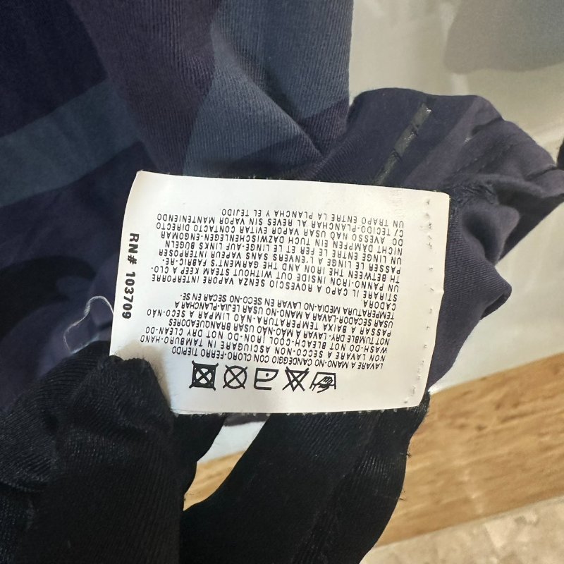 【美收精品】ARMANI 深紫色長袖上衣 4-213【隔月月中將轉賣至日本 上架期限30天】-7